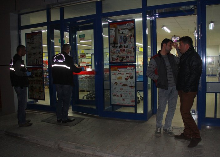 Adana'da 3 kişi market soyup kayıplara karıştı