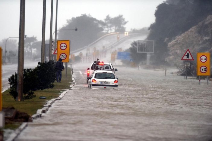 Antalya'da metrekareye 123 kilogram yağış düştü