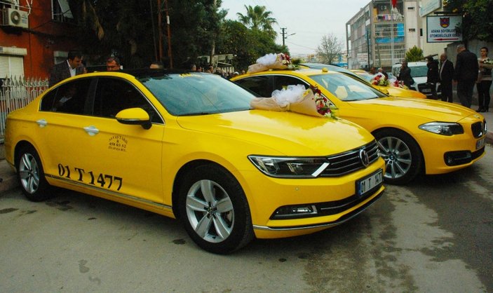 Adana'da lüks araçlar taksi oluyor