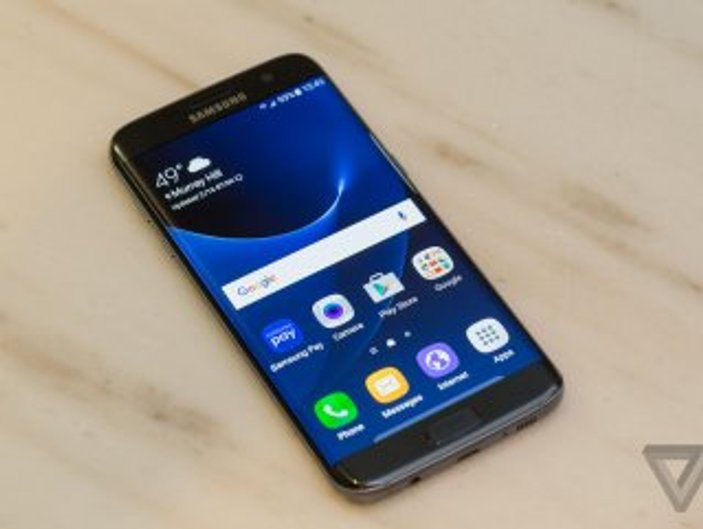 Samsung Android 7 güncellemesini durdurdu