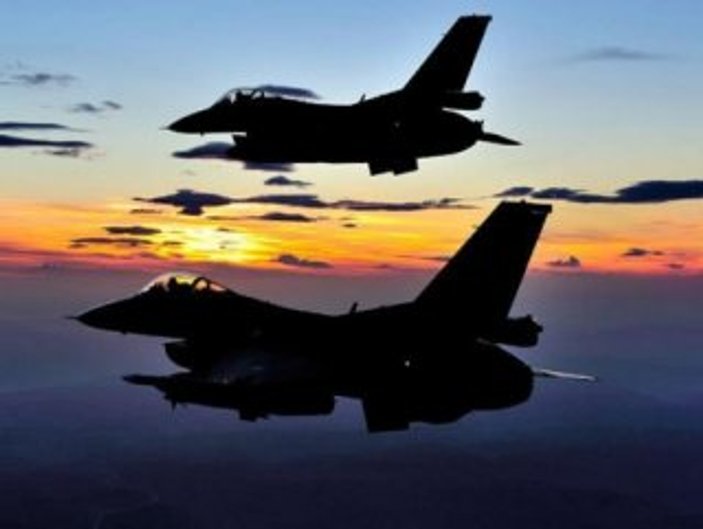 Türk Jetleri DEAŞ hedeflerini bombaladı