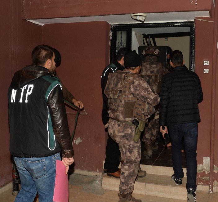 Adana’da uyuşturucu operasyonu: 27 gözaltı