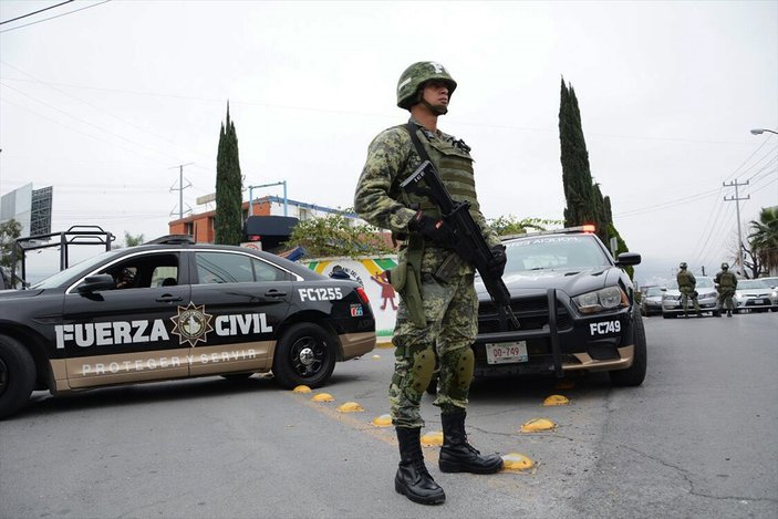 Meksika'da ortaokul öğrencisinden silahlı saldırı