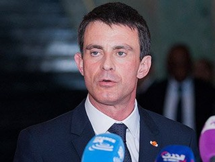 Valls'e tokat atan gence hapis cezası