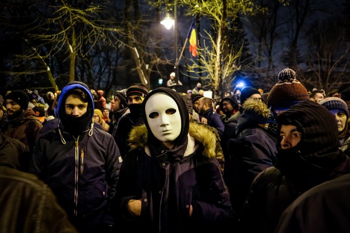 Romanya'da hükümetin af tasarısına protesto