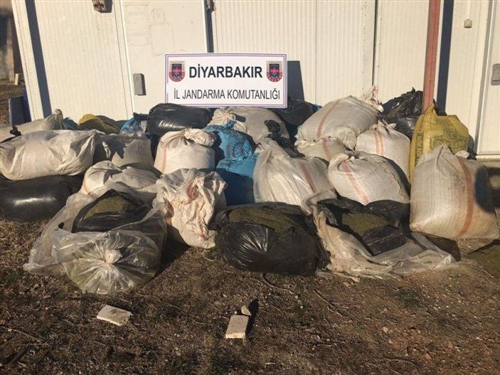 Diyarbakır'da narkoterör operasyonu