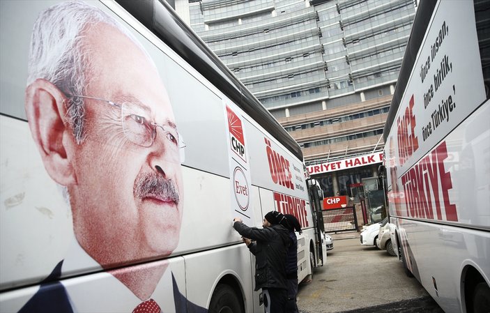 CHP otobüslerinden 'evet' mührünü kaldırttı