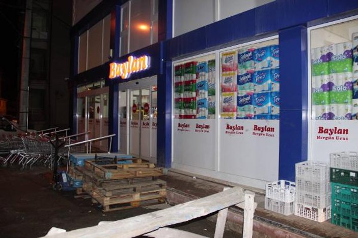 Karaman'da markette silahlı soygun