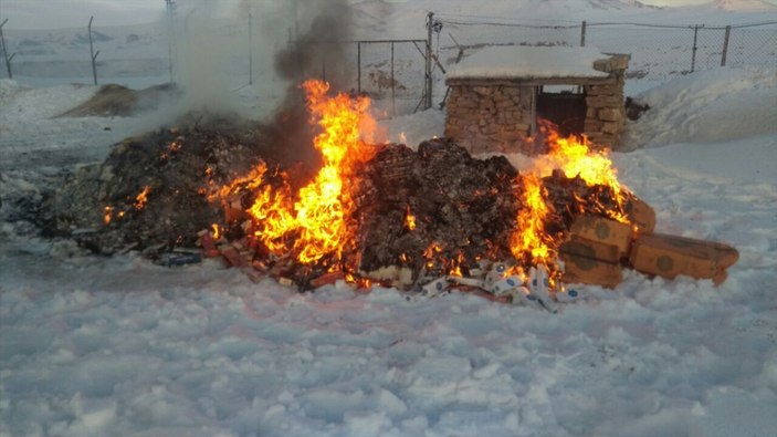 Van'da kaçak sigaralar yakılarak imha edildi