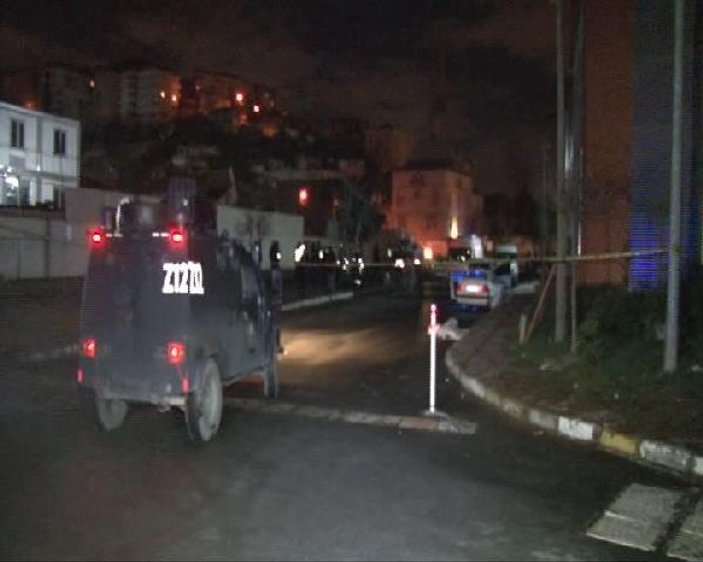 Gaziosmanpaşa'da şüphelilerle polis çatıştı: 1 ölü
