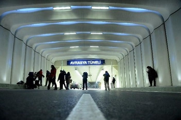 Avrasya Tüneli'nde 24 saat geçiş başladı