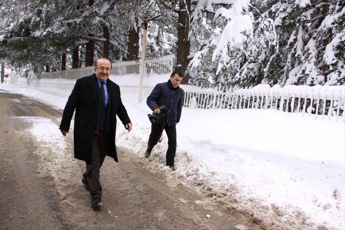 Trabzon'a 60 yılın en yoğun karı yağdı