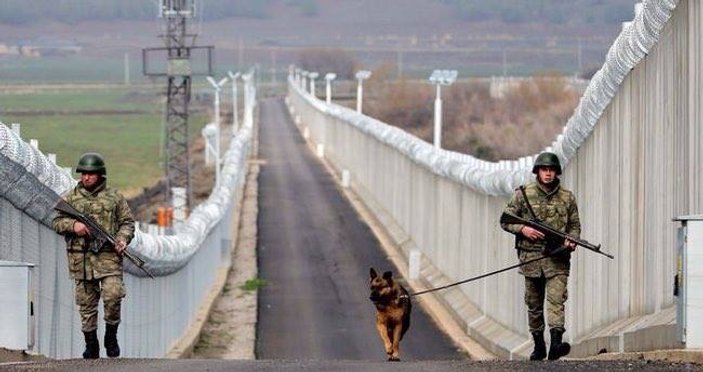 Suriye sınırının 367 kilometresine duvar örüldü