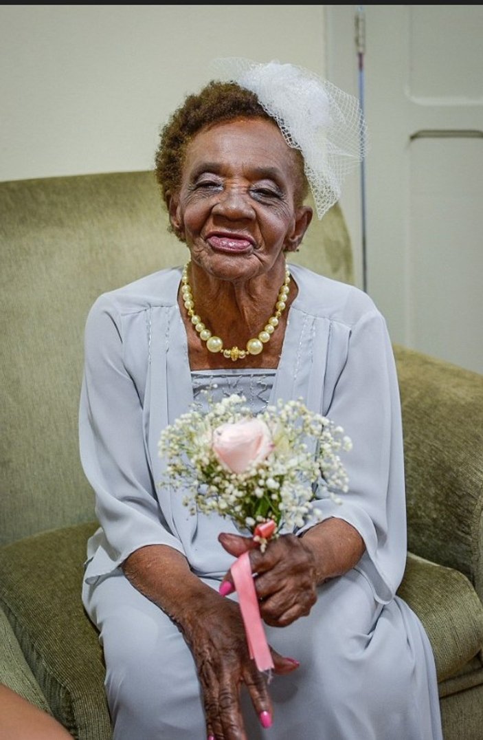 Brezilya'da 106 yaşındaki kadın nişanlandı