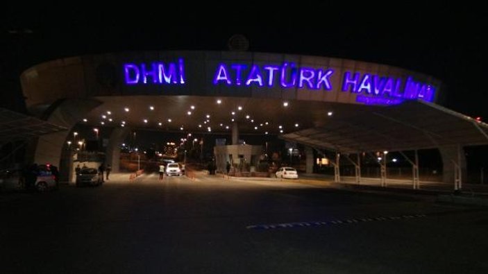 Atatürk Havalimanı girişinde şüpheli minibüs