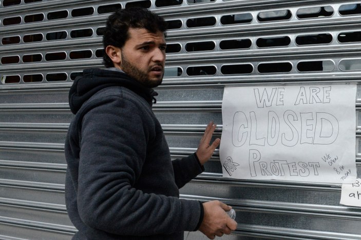 New York'ta esnaf kepenk kapattı