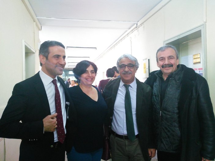 HDP'liler ihraç edilen akademisyenleri ziyaret etti