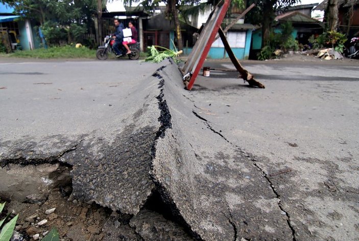 Filipinler'de 6.5 şiddetinde deprem