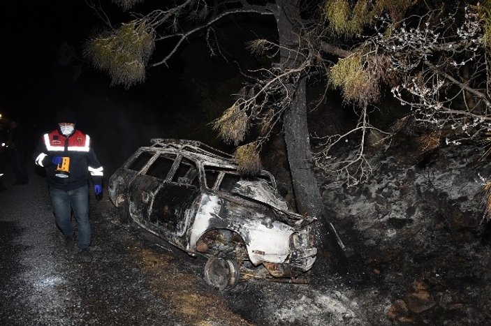 Ağaca çarparak kaza yapan şahıs yanarak hayatını kaybetti