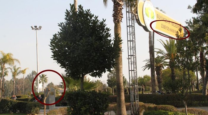 Adana'da Zübeyde Hanım anıtı parçalandı