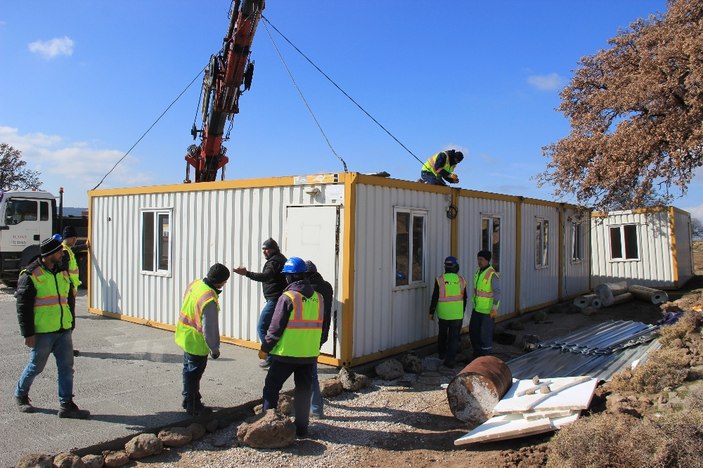 Çanakkale'deki deprem bölgesine konteyner okul