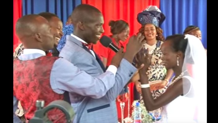 1 dolarla evlenen Kenyalı çifte telli duvaklı düğün