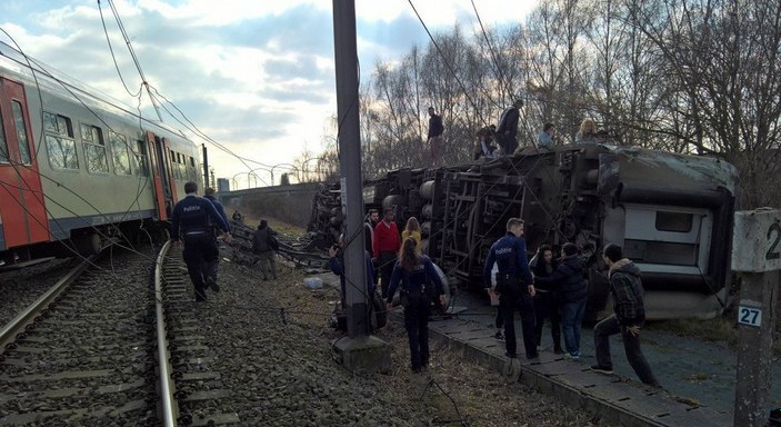 Belçika'da tren raydan çıktı: 1 ölü