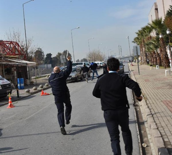 İzmir'de yakalanan firari tekrar kaçtı