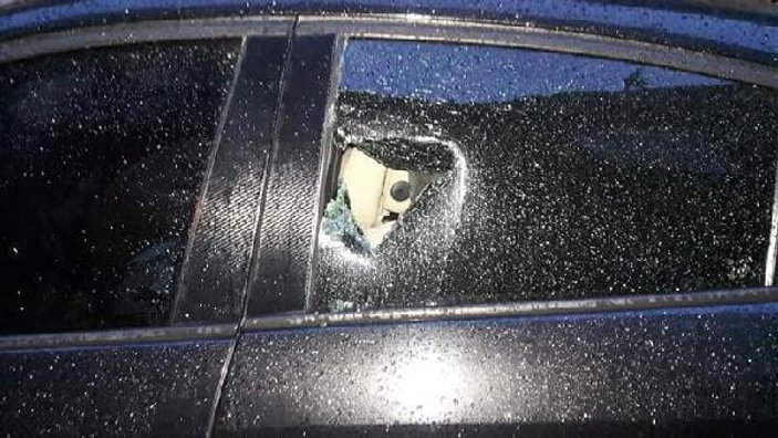 Bursa’da 6 otomobil camları kırılarak soyuldu