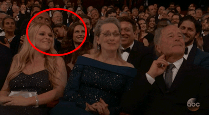 John Legend'ın eşi Oscar Ödül Töreni'nde uyudu