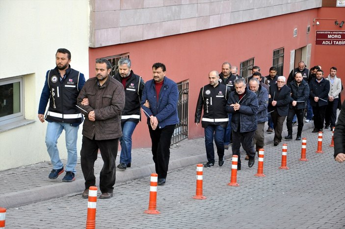 Kayseri'de 12 FETÖ'cü toplantı halinde yakalandı