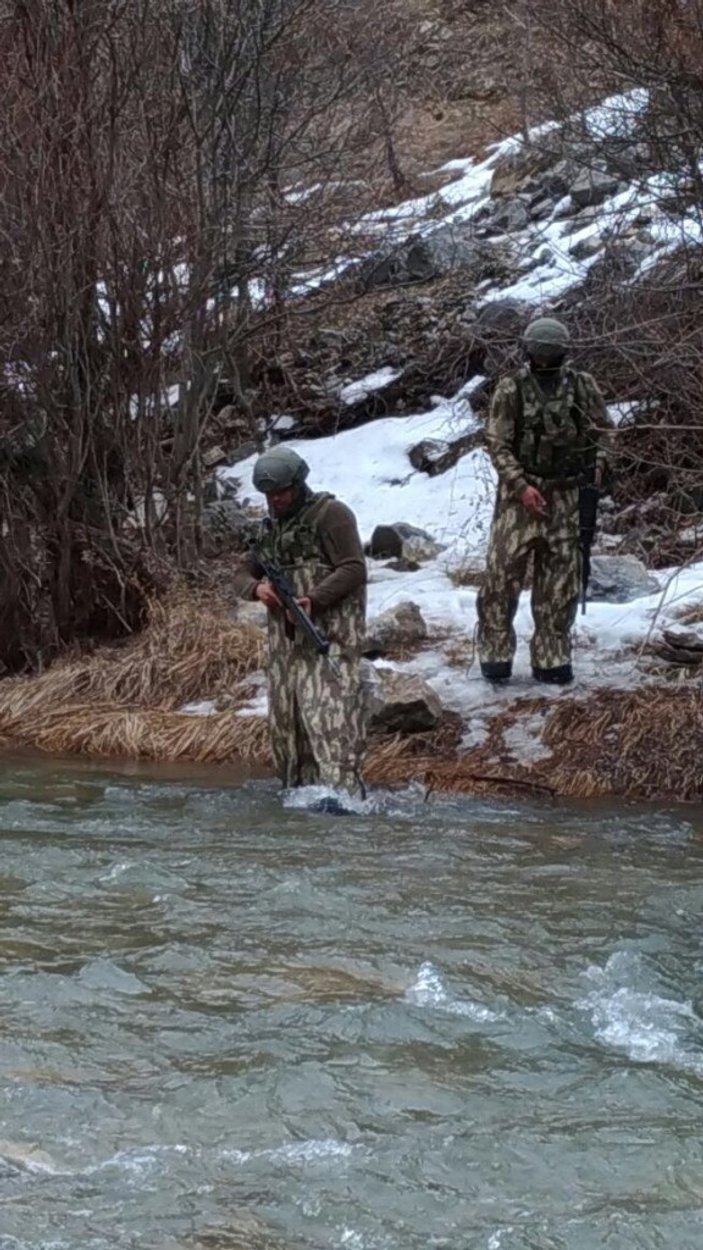 Tunceli'de 13 PKK sığınağı ve 3 mağara bulundu