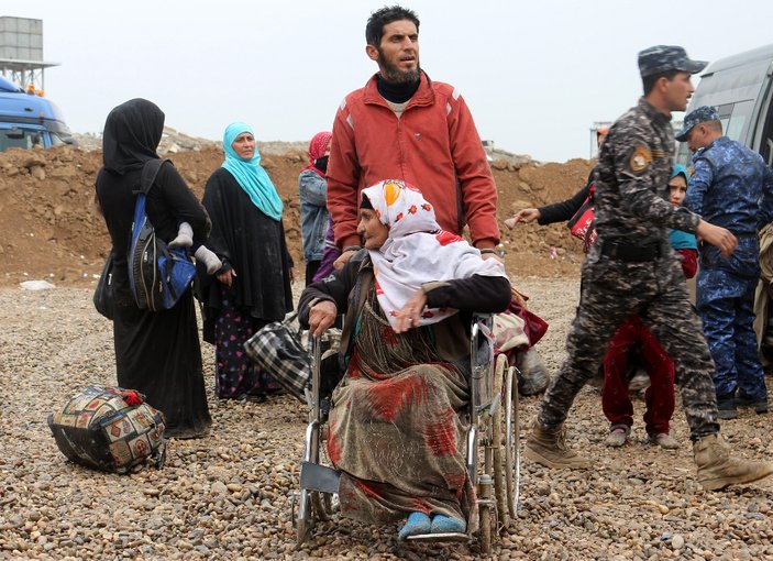 Musul’da binlerce insan evlerini terk etti