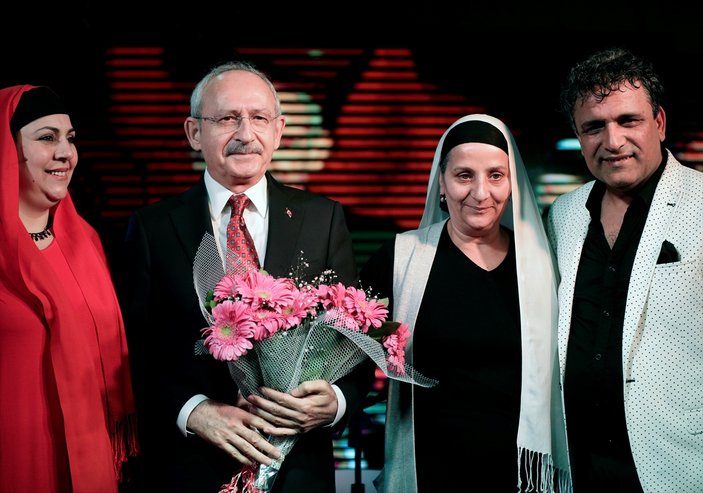 Kılıçdaroğlu hayır kampanyası için İzmir'de