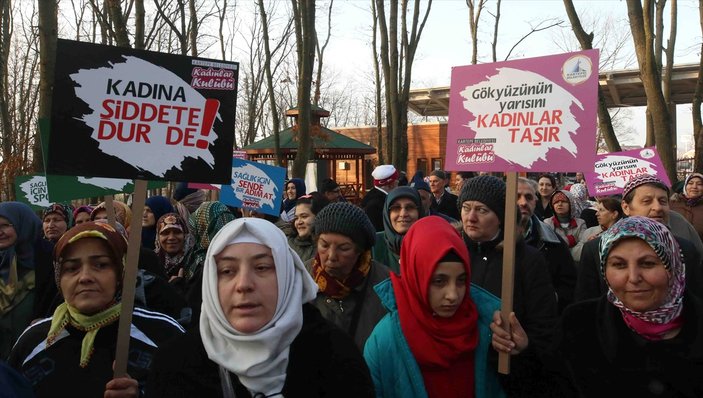 Kocaeli'de 'Kadına Şiddete Dur De' yürüyüşü