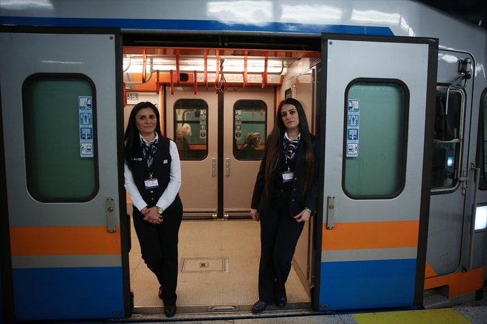 İstanbul metrosunun kadın makinistleri