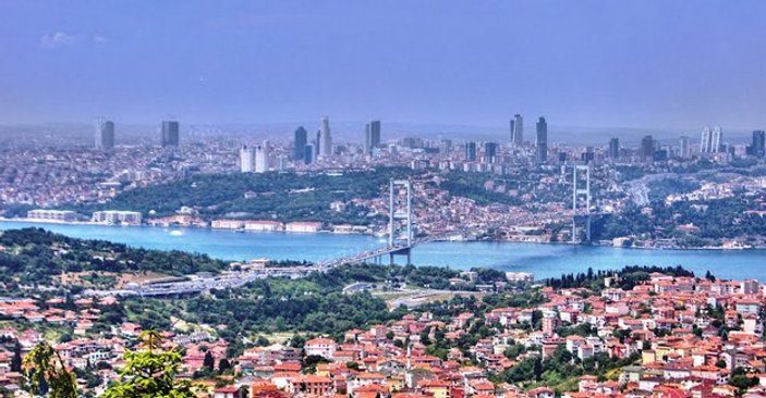 İstanbul'da riskli binalar yıkılıyor