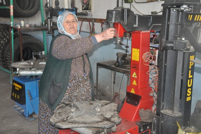 Lastik tamircisi Vesile Nine, Kadınlar Günü'nü kutladı