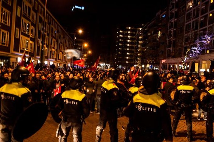 Hollanda polisi açıklama yaptı: 7 yaralı var