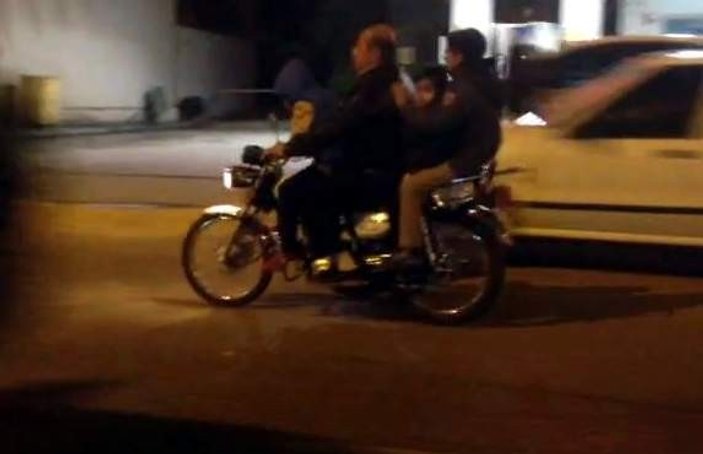 Adıyaman'da bir motosiklete 3’ü çocuk 4 kişi bindi