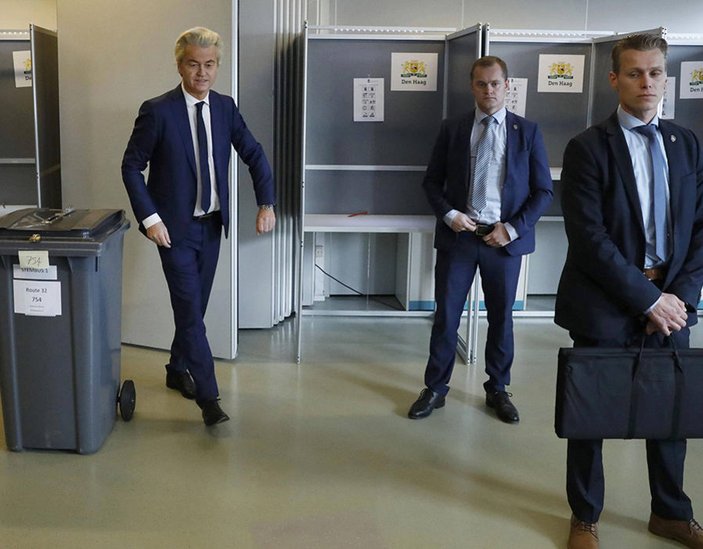 Türk düşmanı Wilders sandık başında