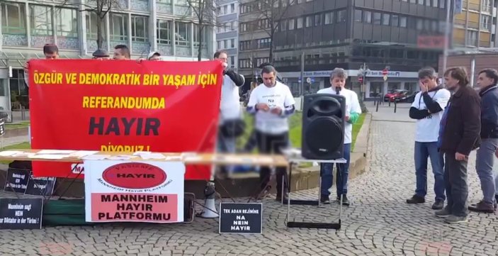 Almanya'da PKK hayır standı kurdu