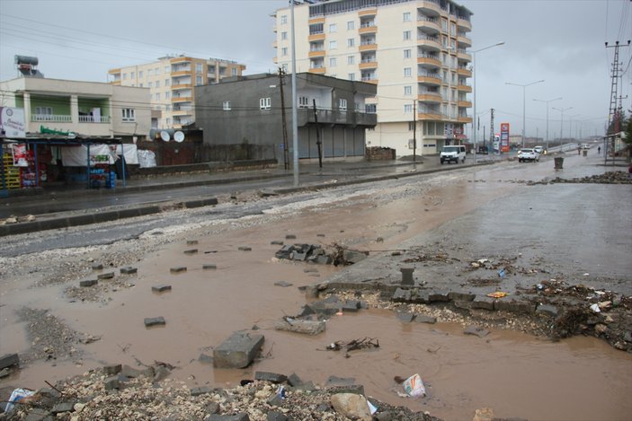 Siirt'te evleri su bastı