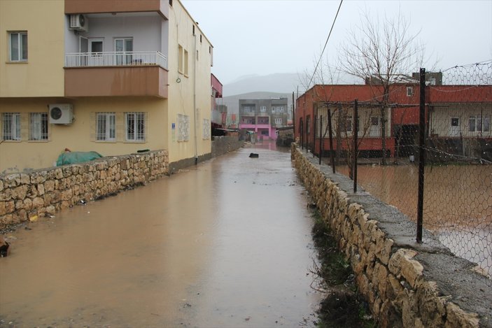Siirt'te evleri su bastı