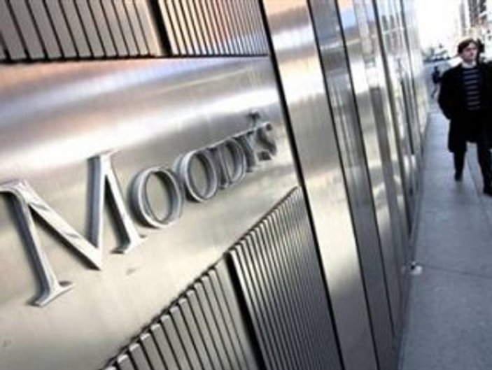 Moody's Türk bankalarının not görünümünü revize etti