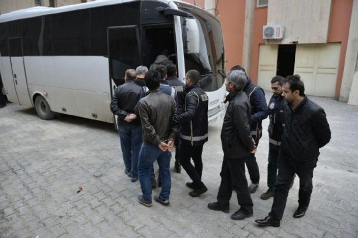 Mardin'de 17 polise FETÖ'den tutuklama