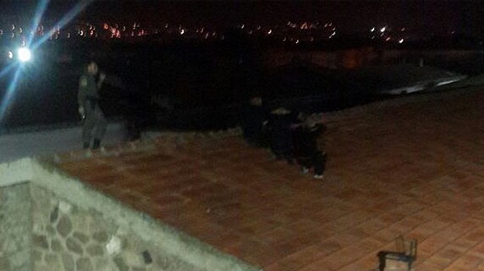 Cezaevinden firar etmeye çalışanlar çatıda yakalandı