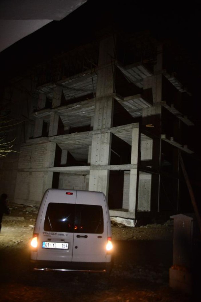 Adana'da inşaata giren hırsız bekçiyi vurdu