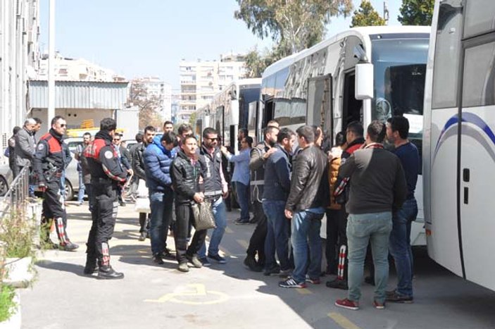 İzmir'de çete operasyonu: 47 gözaltı