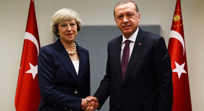 Erdoğan'dan İngiltere Başbakanı'na telefon